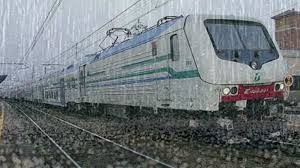 treno pioggia