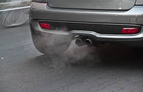 auto scappamento smog inquinamento