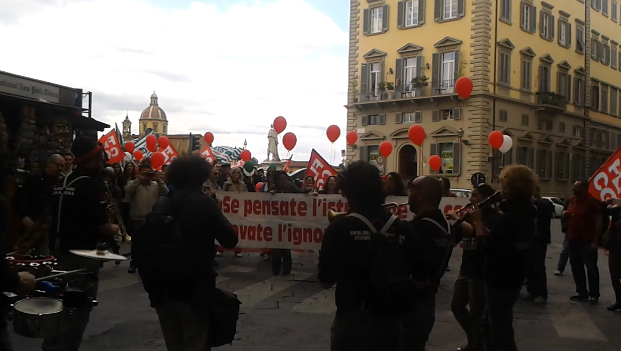 manifestazione scuola 20 maggio 000