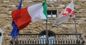 bandiera italia repubblica palazzo vecchio