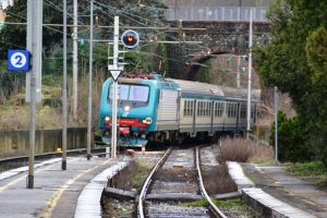 treno_regionale_linea_pistoia_lucca_5