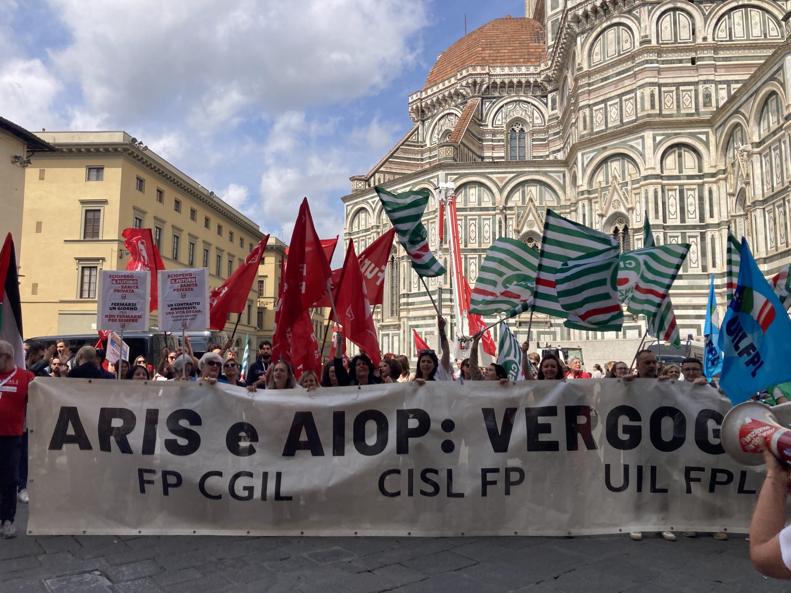 Sciopero dei lavoratori della sanità privata. “Chiediamo il rinnovo del contratto per garantire condizioni dignitose di lavoro” – ASCOLTA