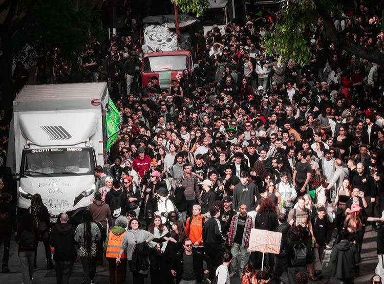 Wish Parade, sabato il corteo danzante da Novoli alle Cascine: “Più spazi per l’aggregazione e la cultura giovanile dal basso” – ASCOLTA