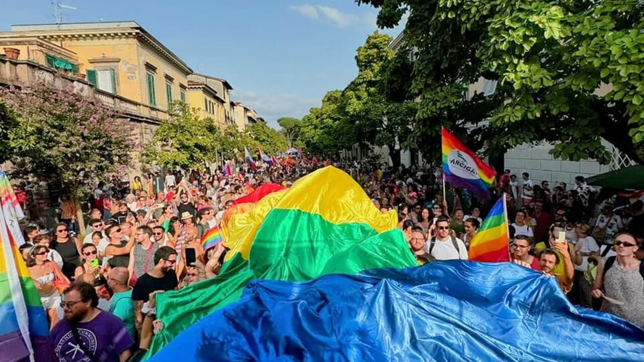 Al via da domani a Prato il Toscana Pride. Sabato il corteo: “In 30 mila per dire no a tutte le discriminazioni” – ASCOLTA