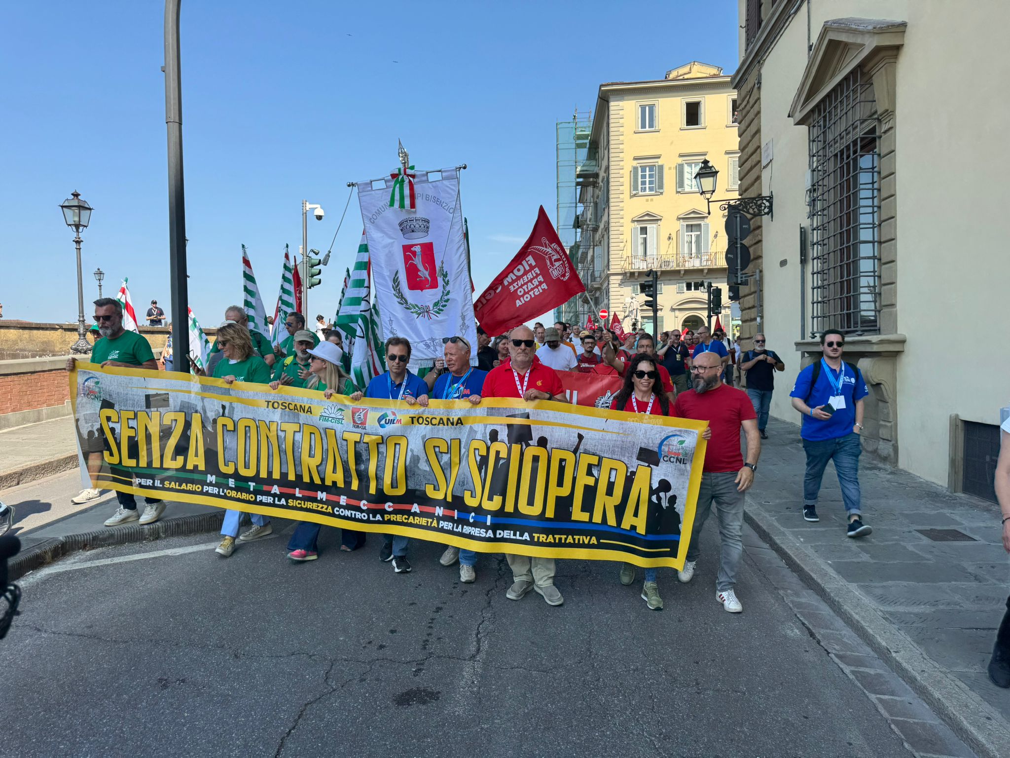 Metalmeccanici, quinto sciopero per il rinnovo del contrato. In centinaia in corteo a Firenze – AUDIO / FOTO