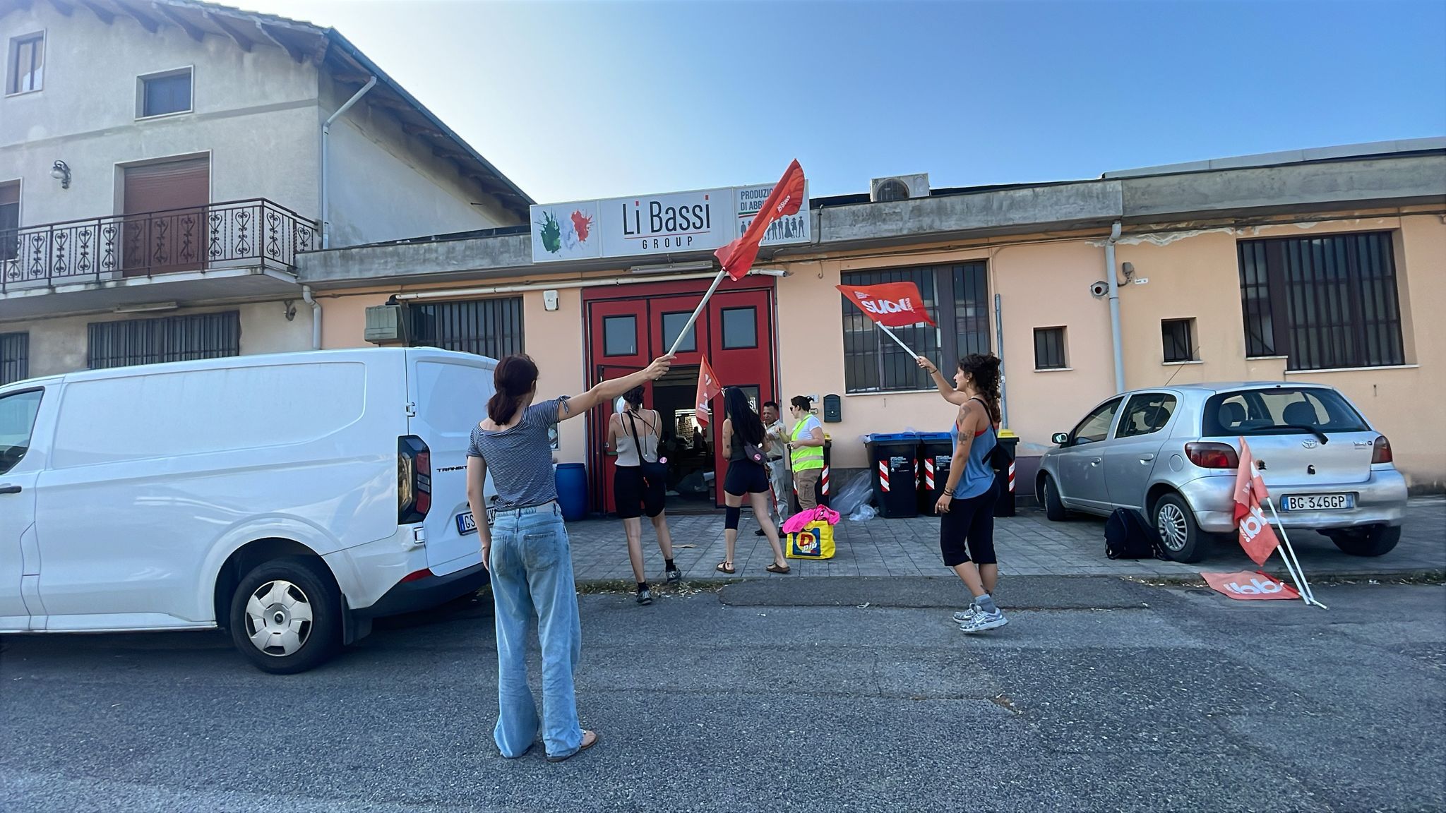 Distretto tessile, nuova ondata di scioperi con il terzo “Strike Day” dei Sudd Cobas – ASCOLTA