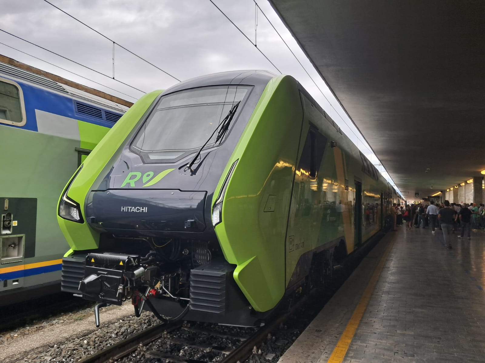 Consegnato il 70/o dei nuovi treni regionali. Baccelli: “Servono treni regionali veloci per impedire lo svio sulla linea lenta” – ASCOLTA