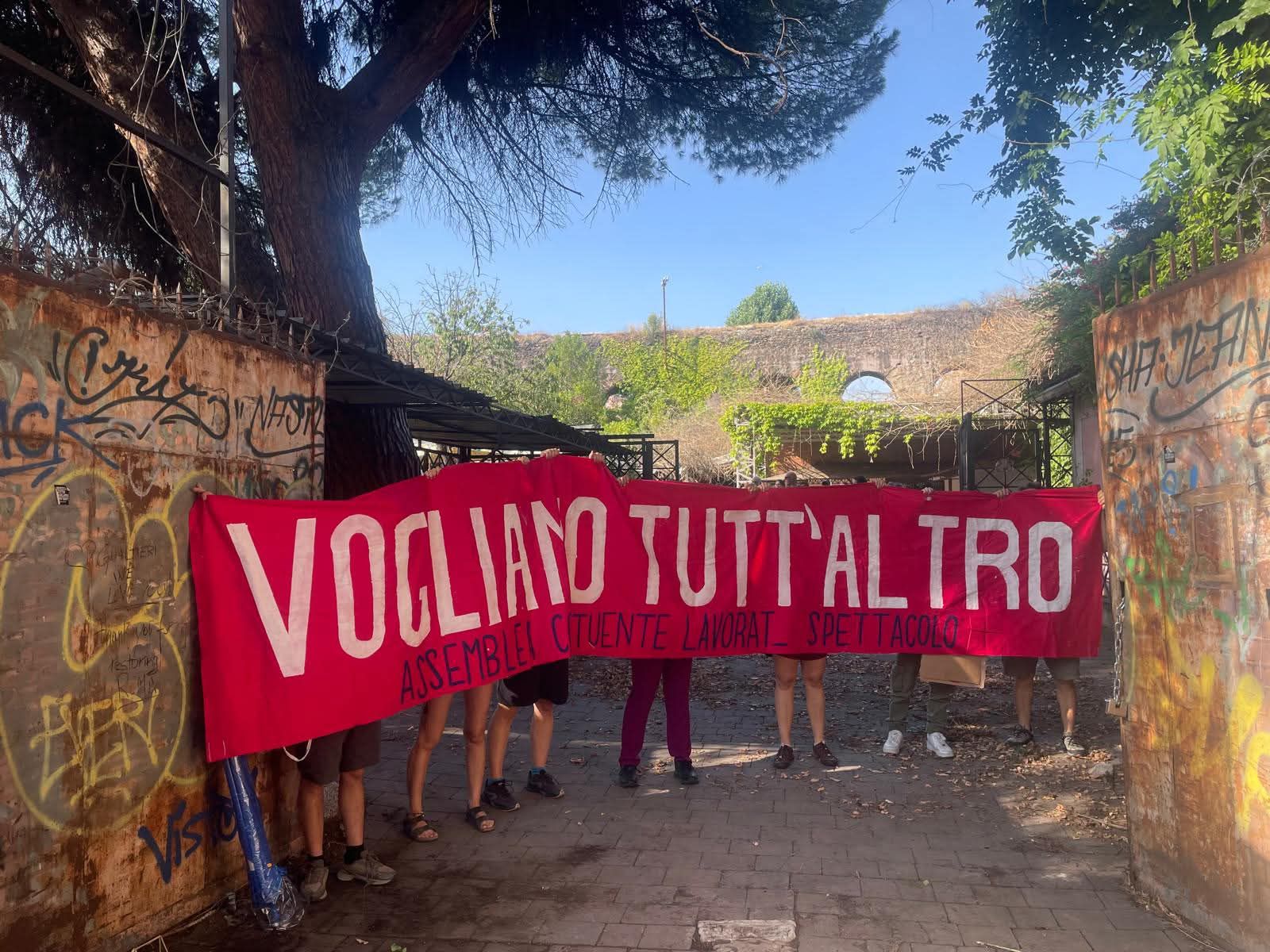 “Vogliamo tutt’altro”, anche a Firenze i lavoratori dello spettacolo si mobilitano contro i tagli mirati allo spettacolo dal vivo – ASCOLTA