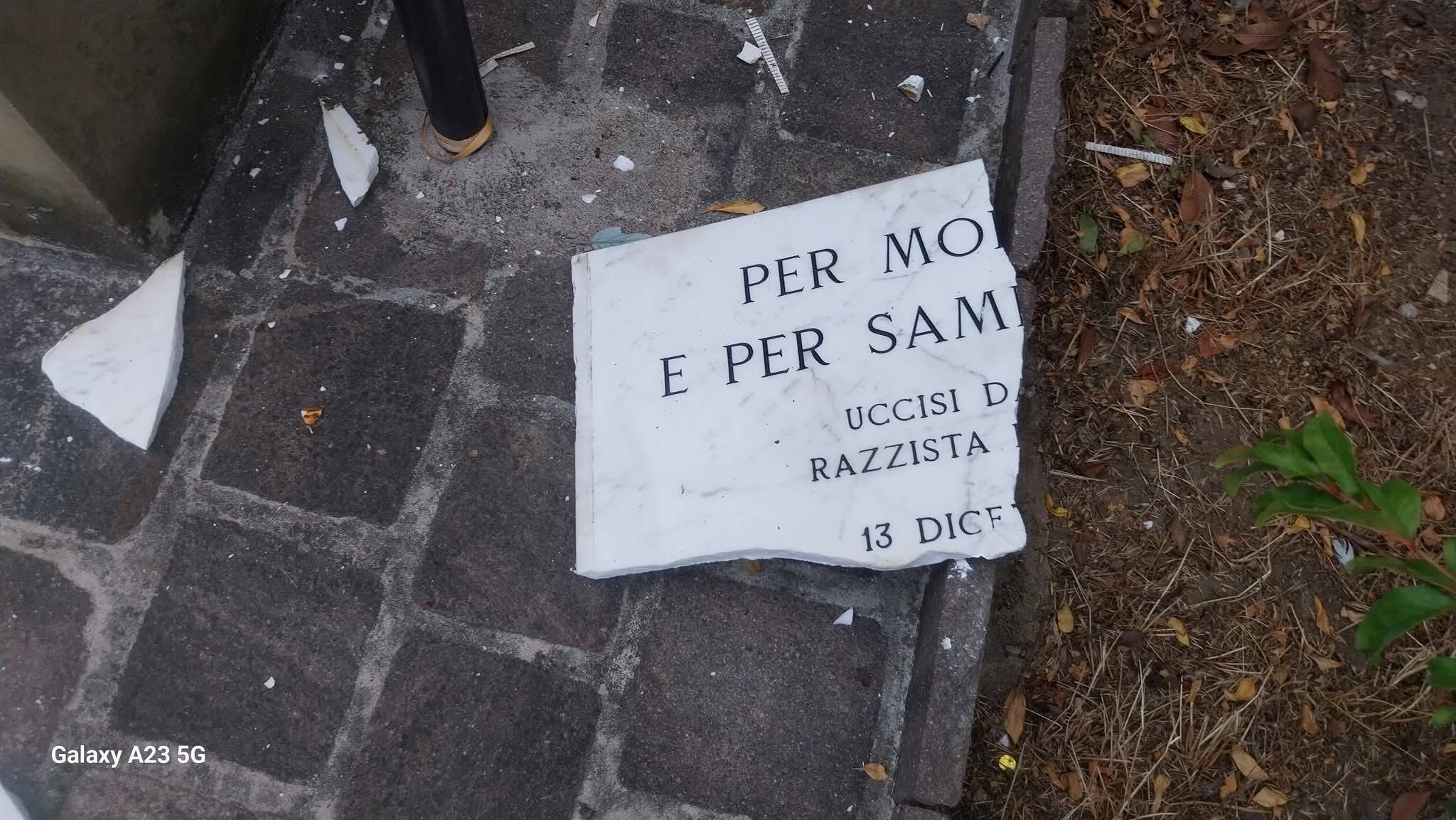 Vandalizzata la targa per Samb e Diop in Piazza Dalmazia