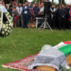 In 500 al funerale di Marah a San Giuliano Terme. La madre: “Marah riposerà qui per sempre ma io voglio tornare nella mia terra”