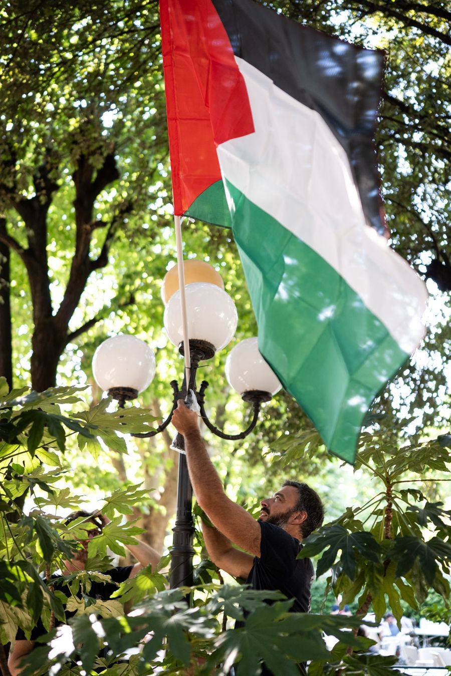 Guerra a Gaza, Lo Sauro (Arci Firenze): “L’occupazione c’è dal ’67 e il dibattito sul ‘genocidio’ non è solo semantico, può attivare misure internazionali” – ASCOLTA