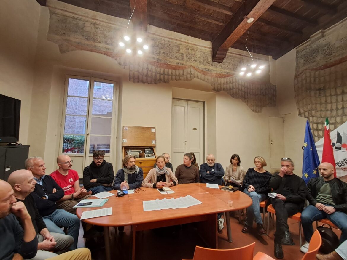 A Firenze boom di sfratti per fine locazione, crollano gli affitti concordati. Alleanza per abitare: “Cittadini espulsi, la politica dia risposte” – ASCOLTA