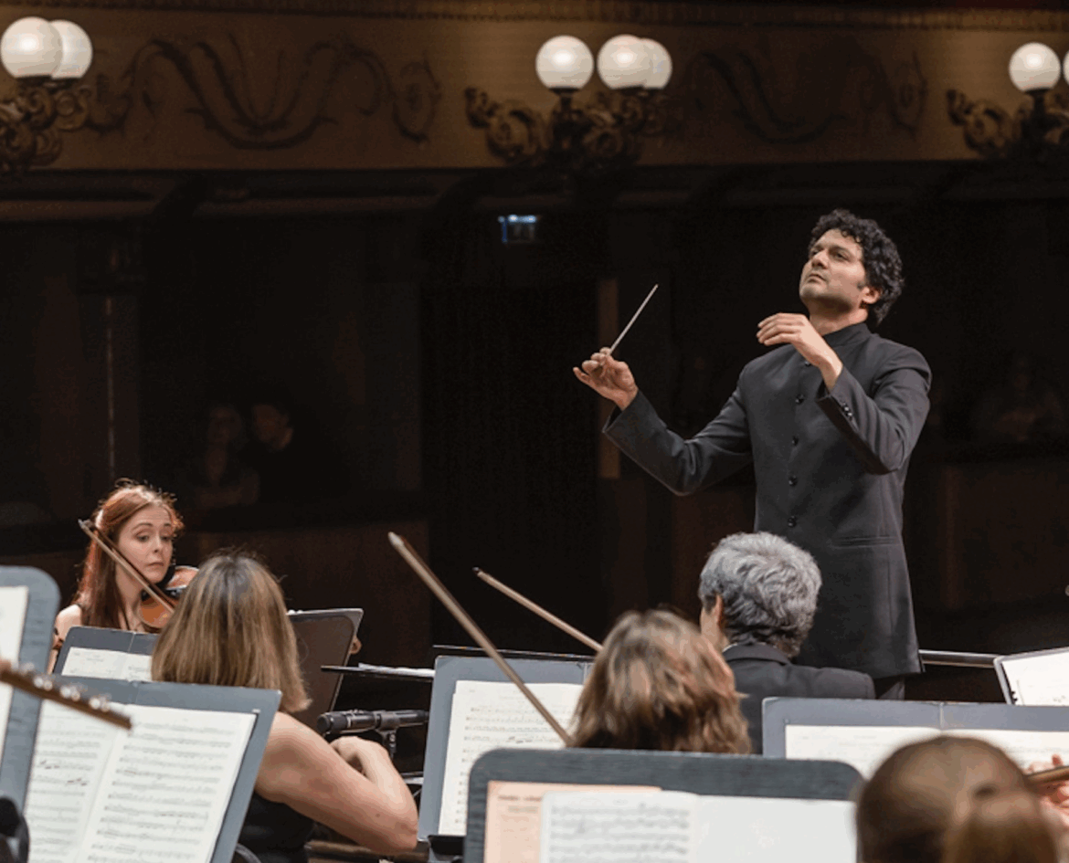 Hossein Pishkar dirige la pianista Marie-Ange Nguci e l’ORT su musiche di Brahms e Mendelssohn – ASCOLTA