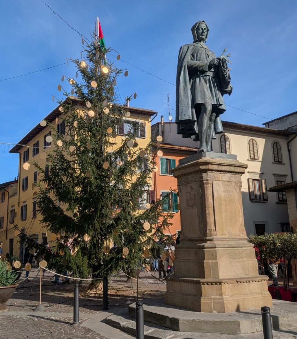 Polemiche sulla bandiera della Palestina sull’albero di Natale a Vicchio. Tagliaferri: “Non ci faremo intimidire” – ASCOLTA