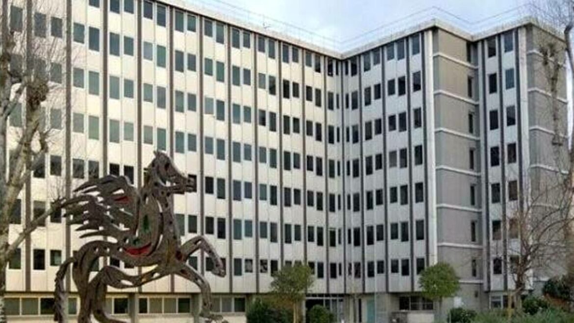 Regione Toscana, dipendenti in stato di agitazione: “Si apra un confronto sui fondi ‘congelati’ per il salario accessorio” – ASCOLTA