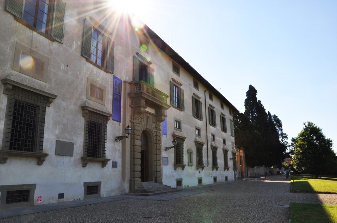 L’Accademia della Crusca è a caccia di finanziamenti per le sue attività. D’Achille: “Dalla politica promesse superiori agli aiuti concreti” – ASCOLTA