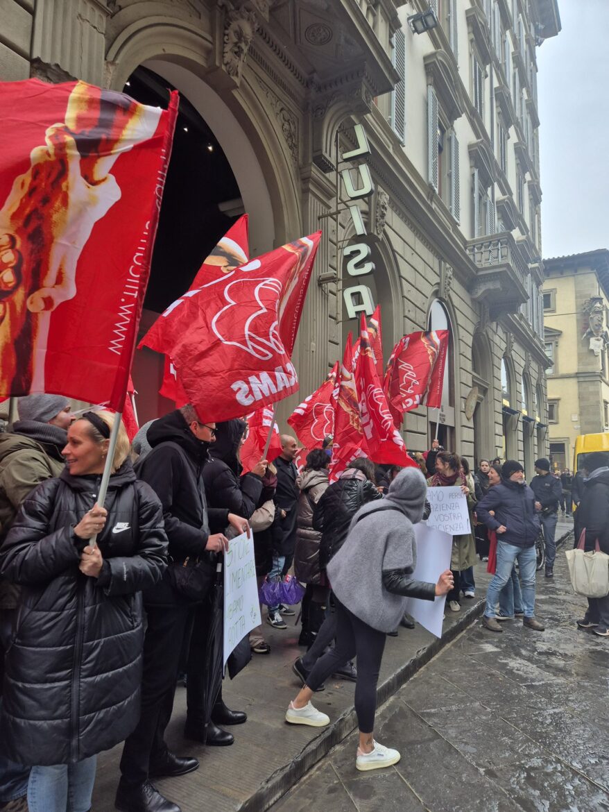 LuisaViaRoma, l’azienda chiede la Cassa per chiusura. La rabbia della Filcams: “Si vuole ripartire da zero senza assumersi responsabilità, a rischio 200 posti” – ASCOLTA,