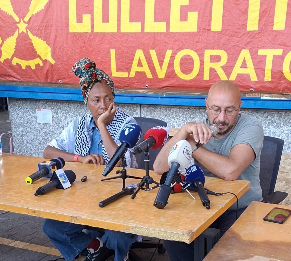 Sumud Flotilla, Bundu e Salvetti rientrati a Firenze. “Detenuti in un lager galleggiante. Un sistema oliato che opera con complicità internazionale e distopia interna”- ASCOLTA