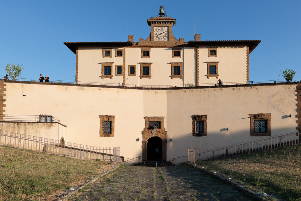 Esposizioni, concerti , incontri e visite guidate per i quattro mesi di apertura del Forte Belvedere – ASCOLTA