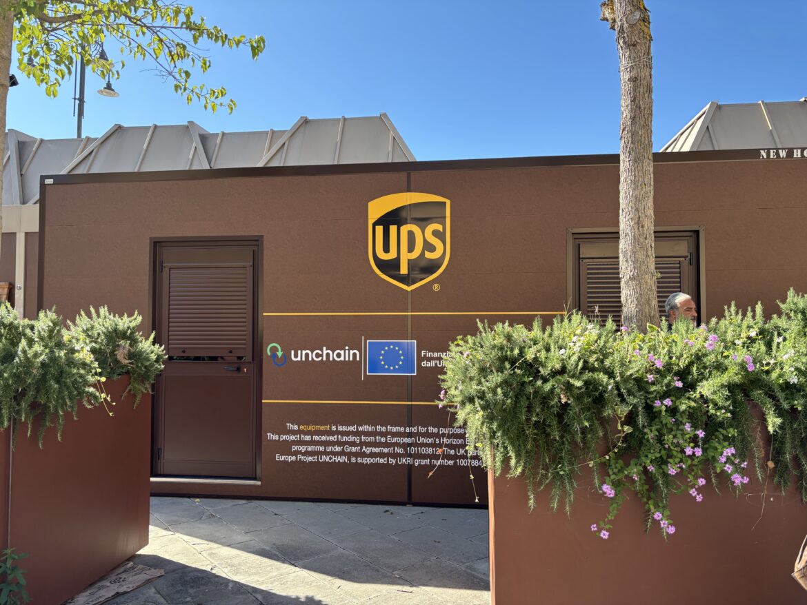 Consegne in centro, Ups testa il micro-hub in piazza Annigoni e le cargo-bike – ASCOLTA