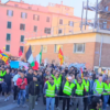 Sciopero generale, a Livorno si sfila al porto e in centro: “Siamo 15.000”