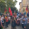 Cittadini, parenti, sindacati ed esponenti politici a San Salvi per Rsa Le Civette: “No a chiusura e licenziamenti” – ASCOLTA
